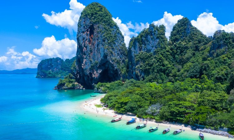 7 Wisata Pantai Paling Hits di Thailand