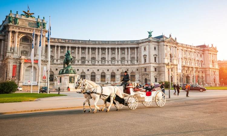 7 Perjalanan Sehari Terbaik dari Wina, Austria
