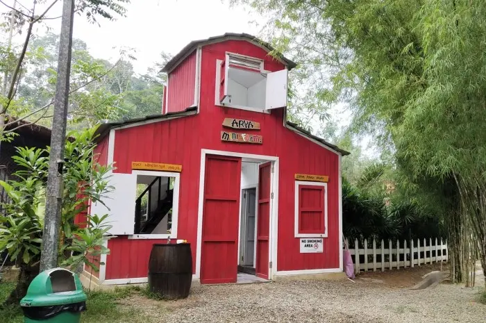 Rumah Ulin Arya, Wisata Edukasi Favorit dengan Beragam Spot Foto Menarik di Samarinda
